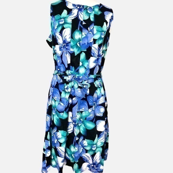 Kim Rogers Dresses & Skirts - KIM ROGERS Floral shift Dress Black blue green XL